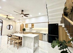 Mrs.PHI HOUSE